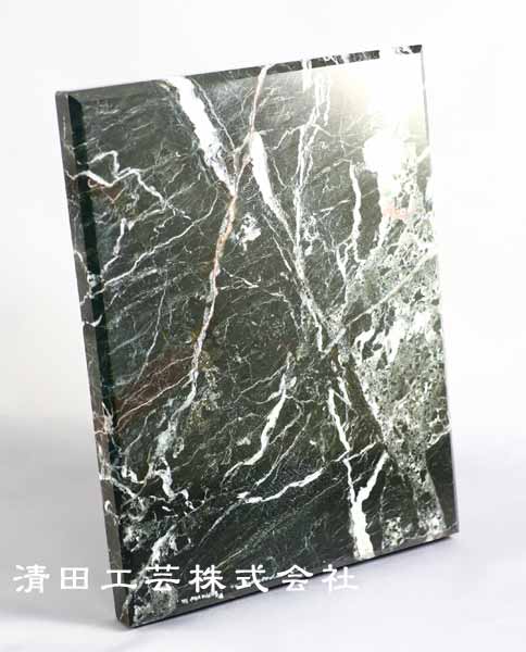 縦型無地斜めの画像
